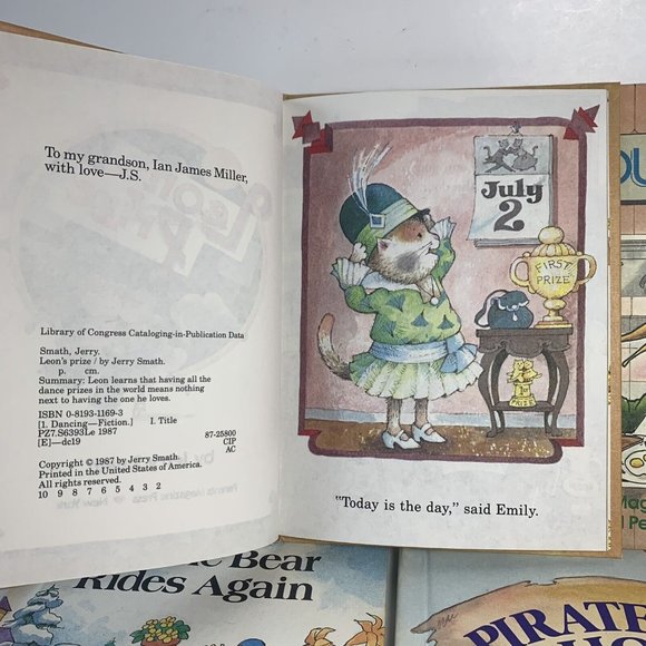 Parents Magazine Press Books Lot of 4 1980s Bicycle Bear Leons Prize - Picture 3 of 10